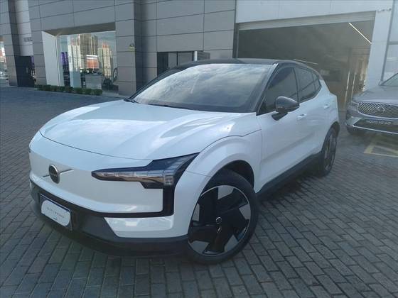 VOLVO EX30 69 KW ELÉTRICO PLUS VOLVO EX30 69 KW ELÉTRICO PLUS